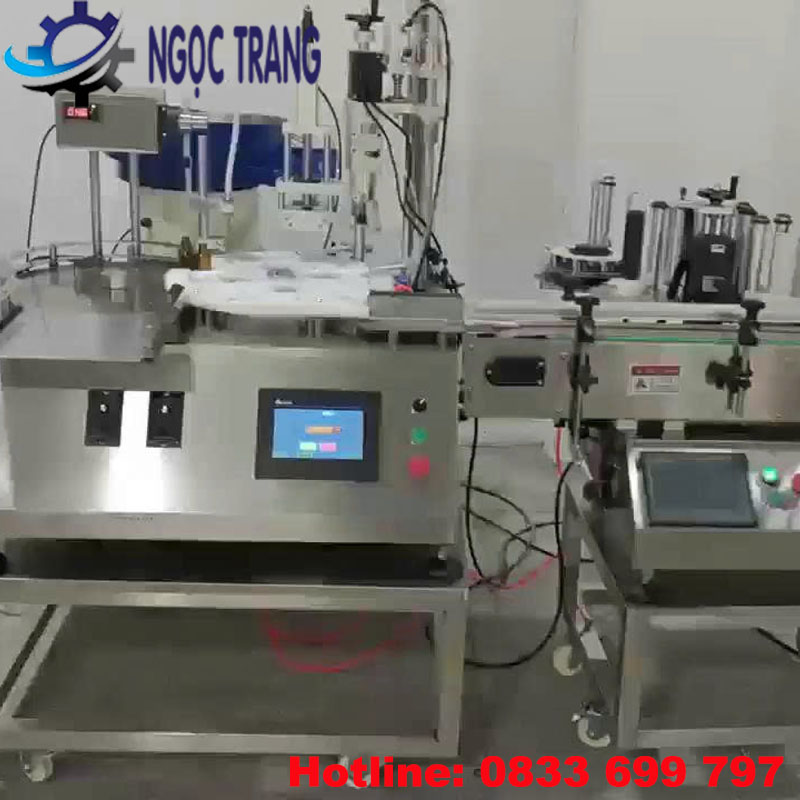 Dây chuyền chiết rót vặn nắp chai