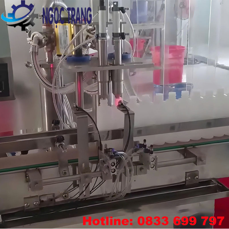 Máy chiết rót