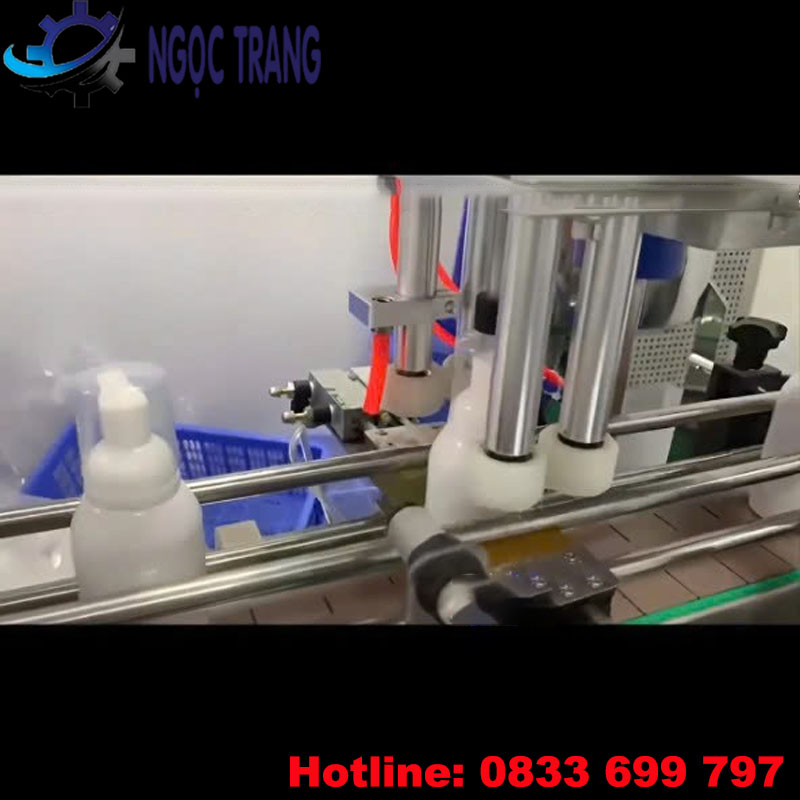 Máy chiết rót tự động