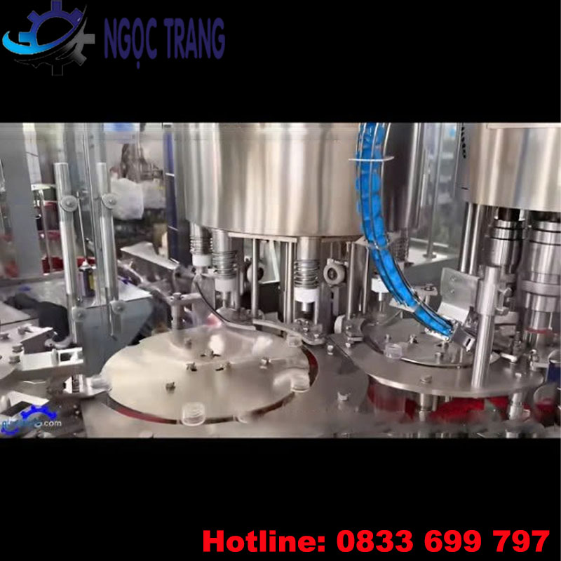 Máy chiết rót nước đóng chai