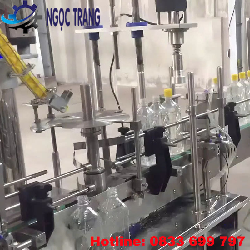 Máy chiết rót nước tương