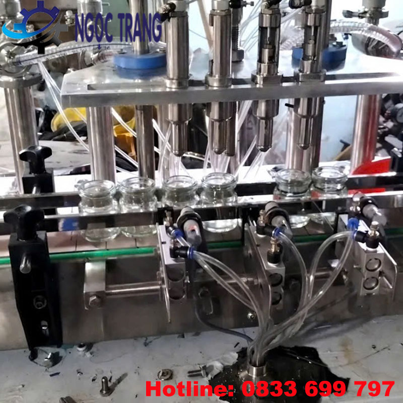 Máy chiết rót 4 vòi