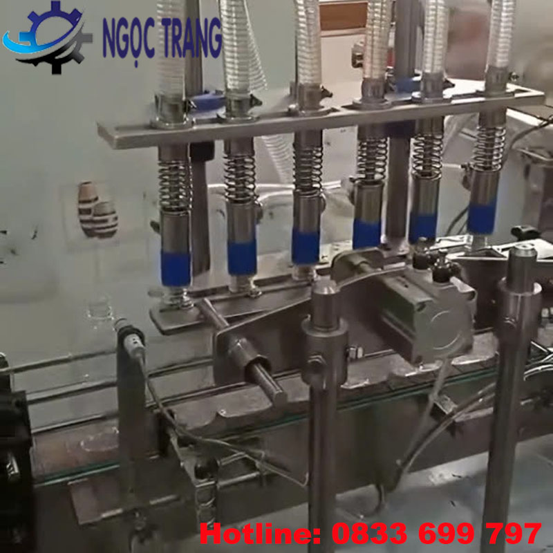 Máy chiết rót 6 vòi tự động