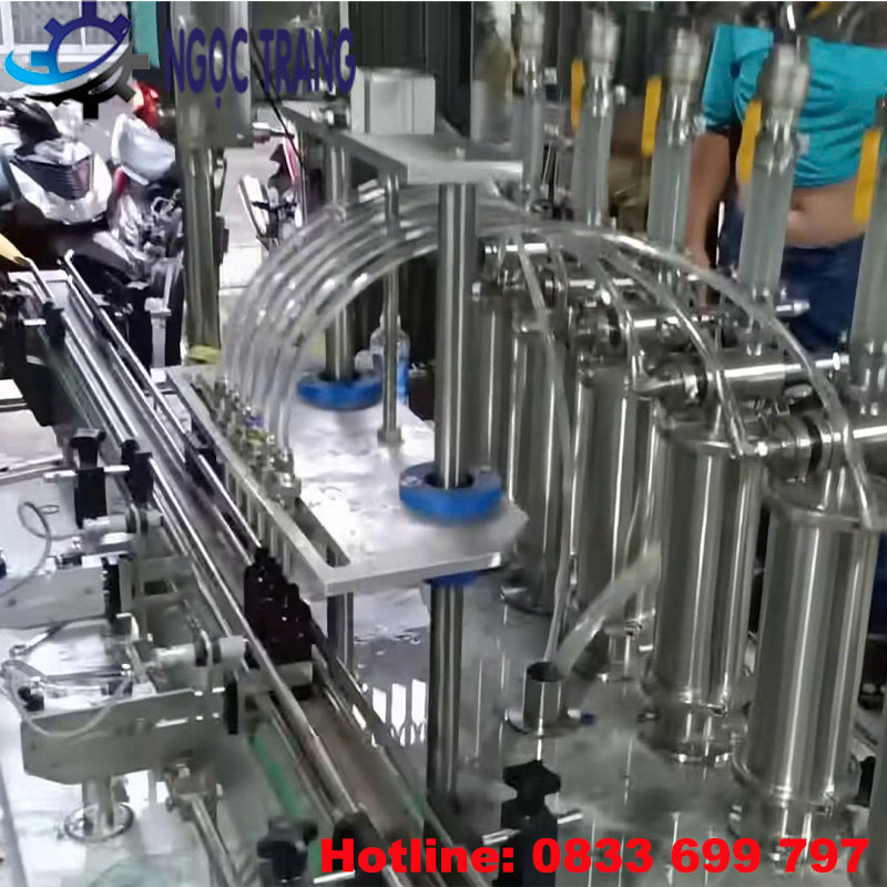 Máy chiết rót