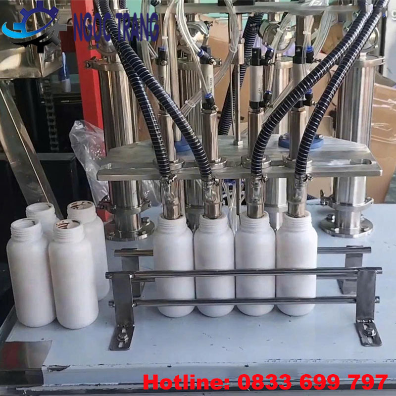 Máy chiết rót 4 vòi