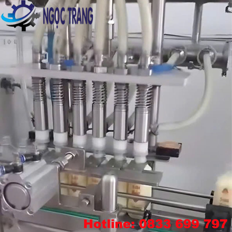Máy chiết rót tự động