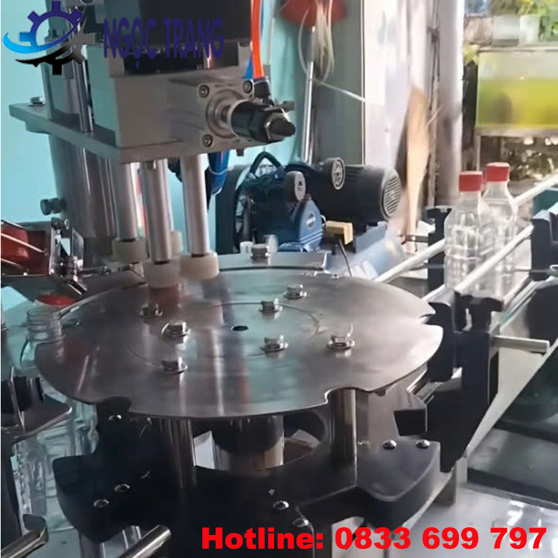 Máy chiết rót tự động