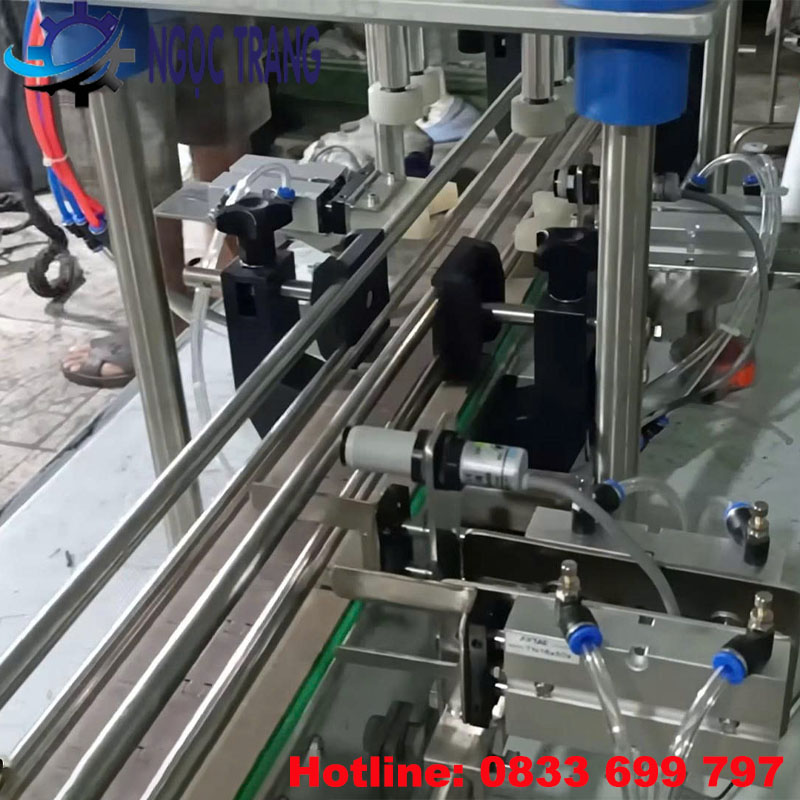 Máy chiết rót 6 vòi