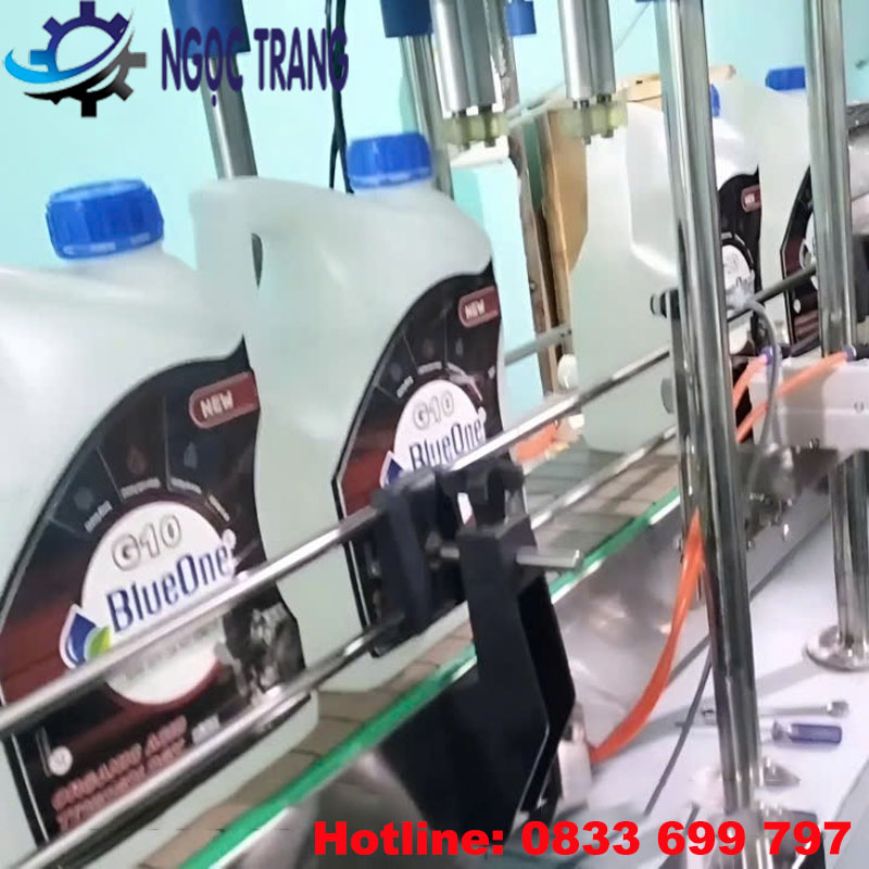 Máy chiết rót tự động