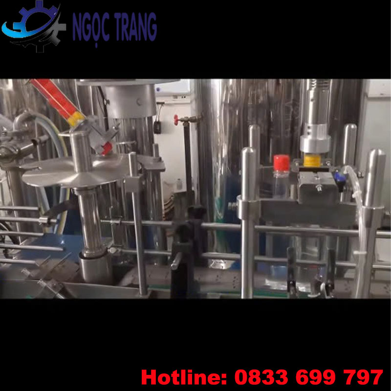 Máy chiết rót nước tương