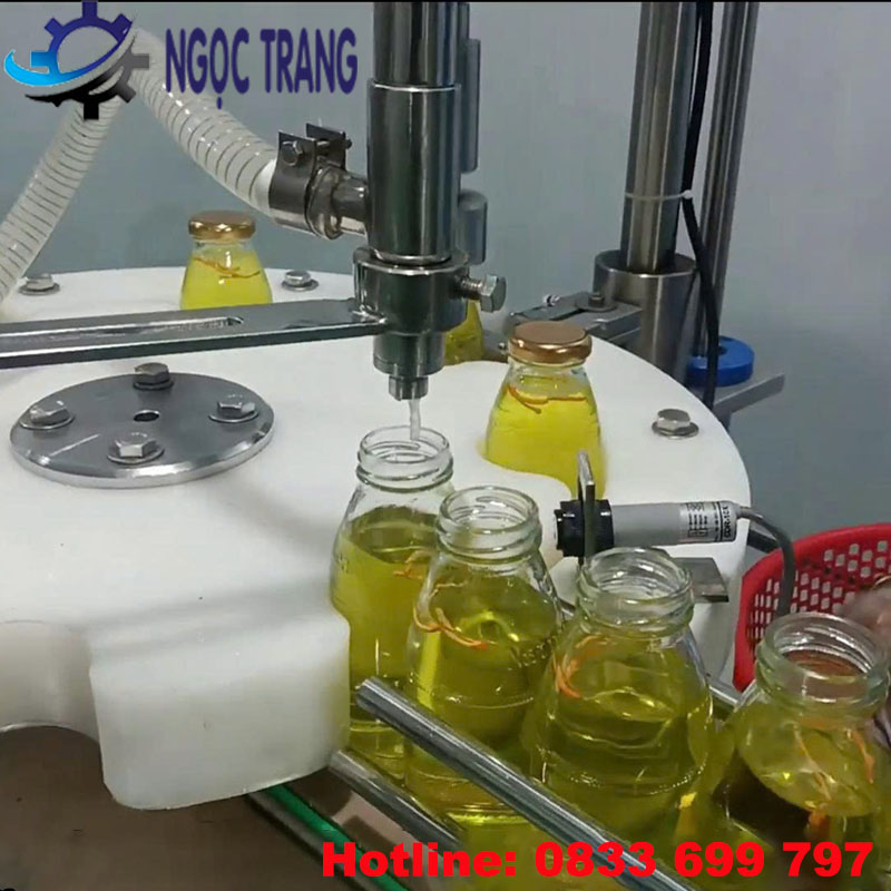 Máy chiết rót