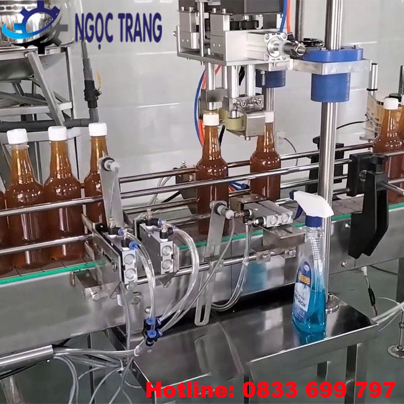 Máy chiết rót 4 vòi