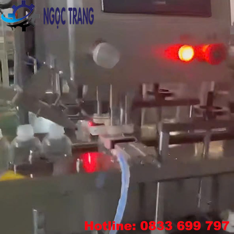 Máy chiết rót
