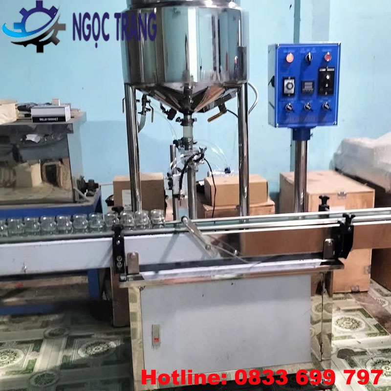 Máy chiết rót kem