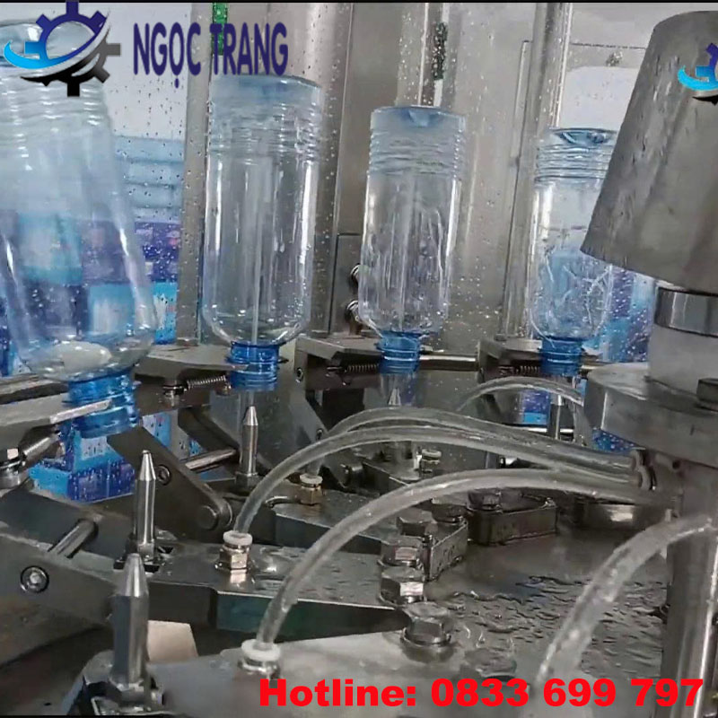 Máy chiết rót tự động