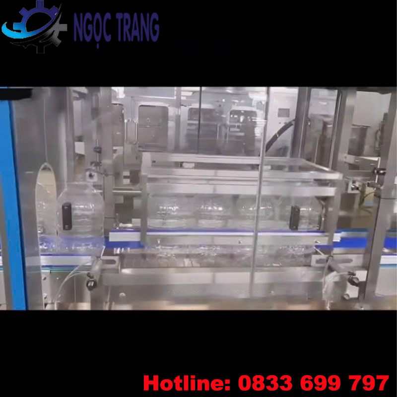 Máy chiết rót nước đóng chai