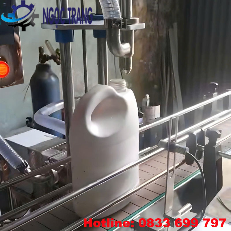 Máy chiết rót