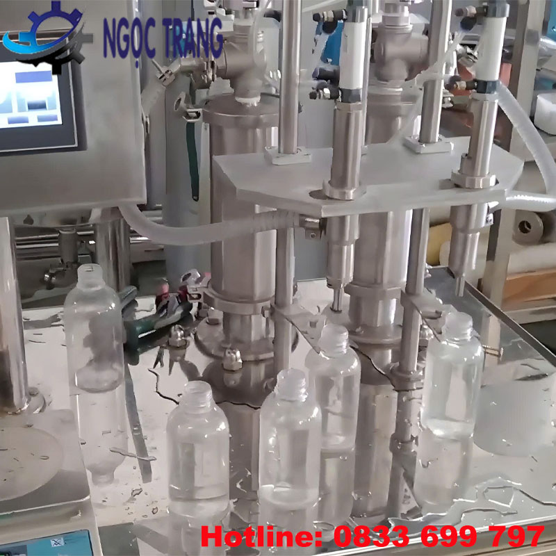 Máy chiết rót thuốc trừ sâu