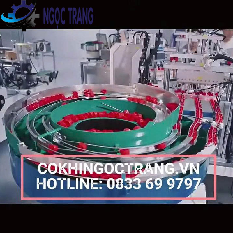 Máy chiết rót đóng nắp