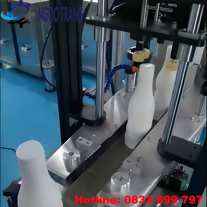 Máy chiết rót tự động