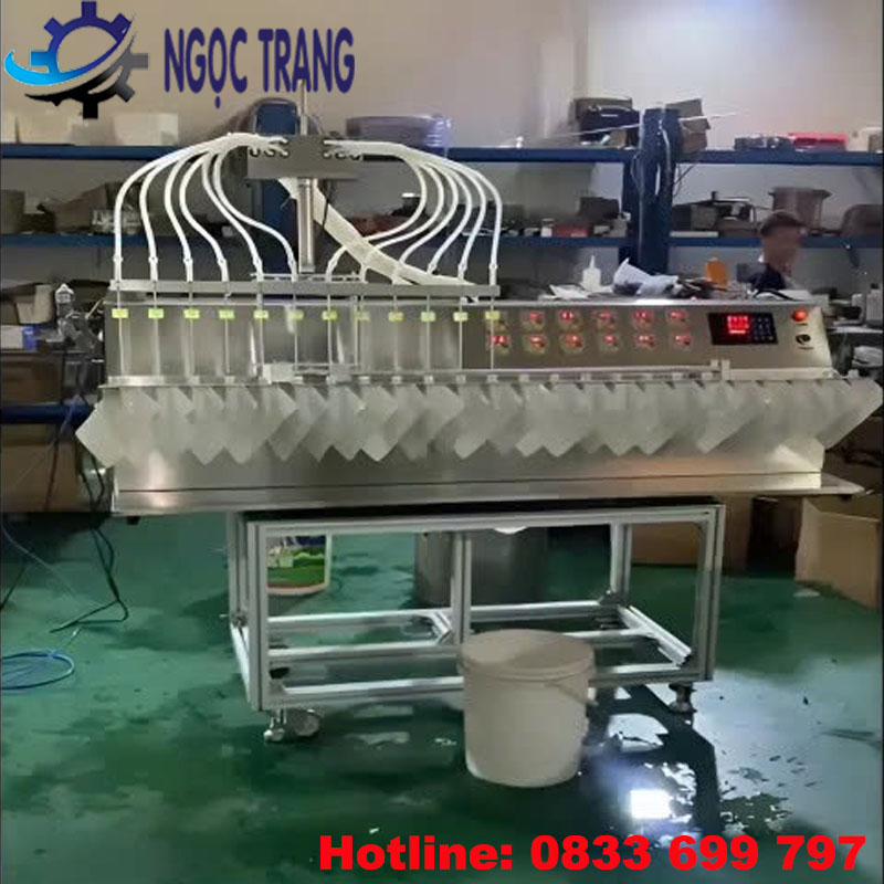 Máy chiết rót túi 12 vòi