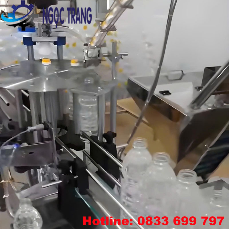 Máy chiết rót tự động