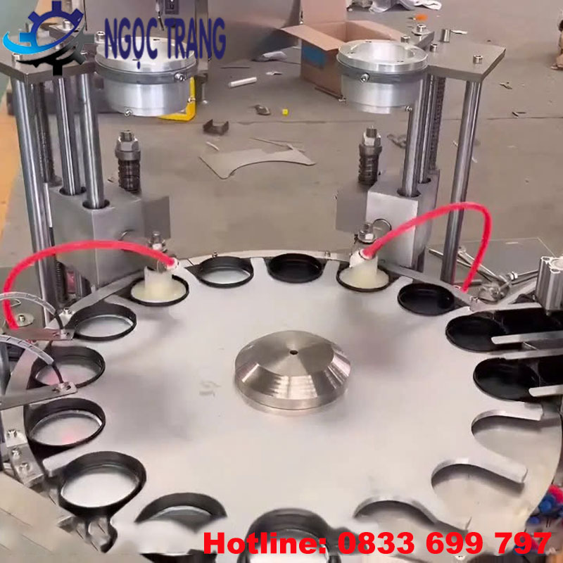 Máy gắn màng seal nhôm vào nắp