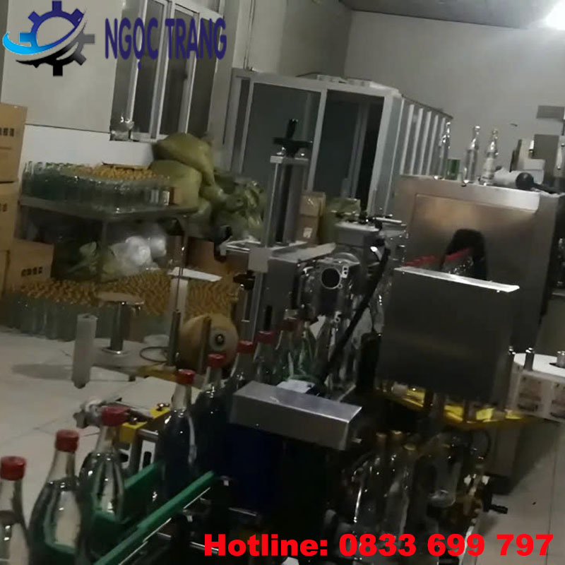 Máy dán nhãn keo hồ