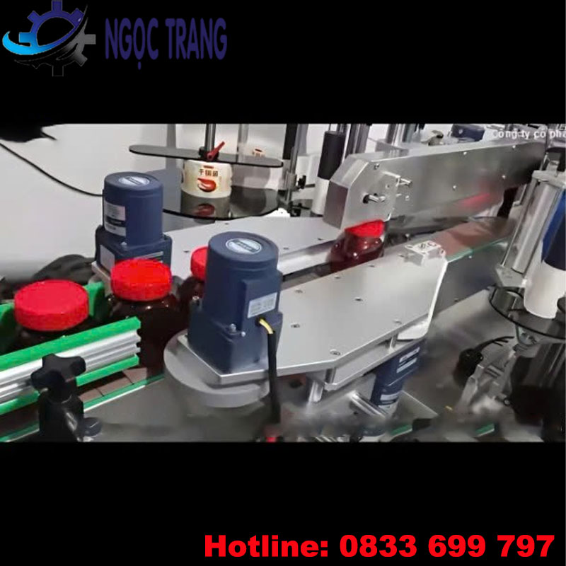 Máy dán nhãn tự động
