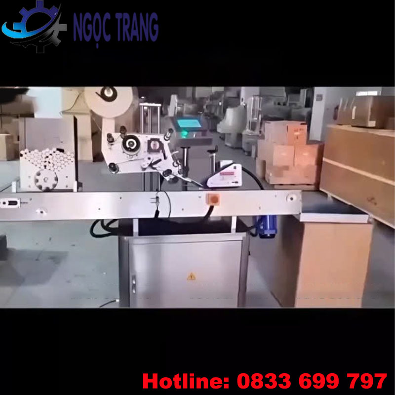 Máy dán nhãn chai tròn