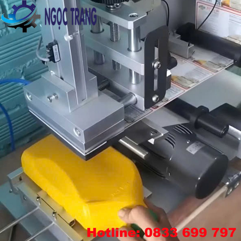 Máy dán nhãn 2 mặt