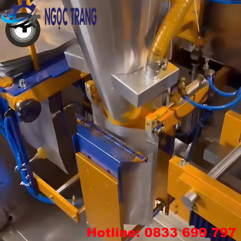 Máy đóng gói bột khô