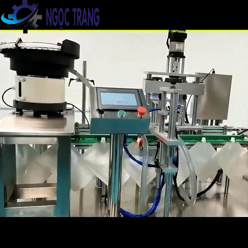 Máy đóng gói túi nước xả