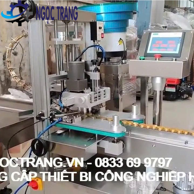 Máy vặn nắp chai