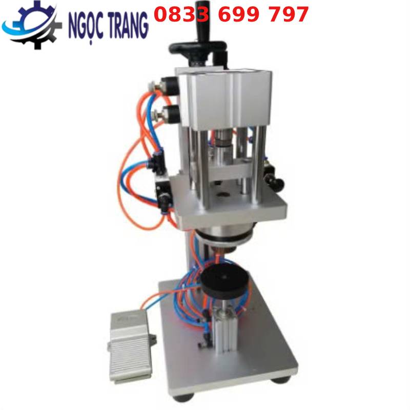 Máy đóng nắp chai xịt khoáng