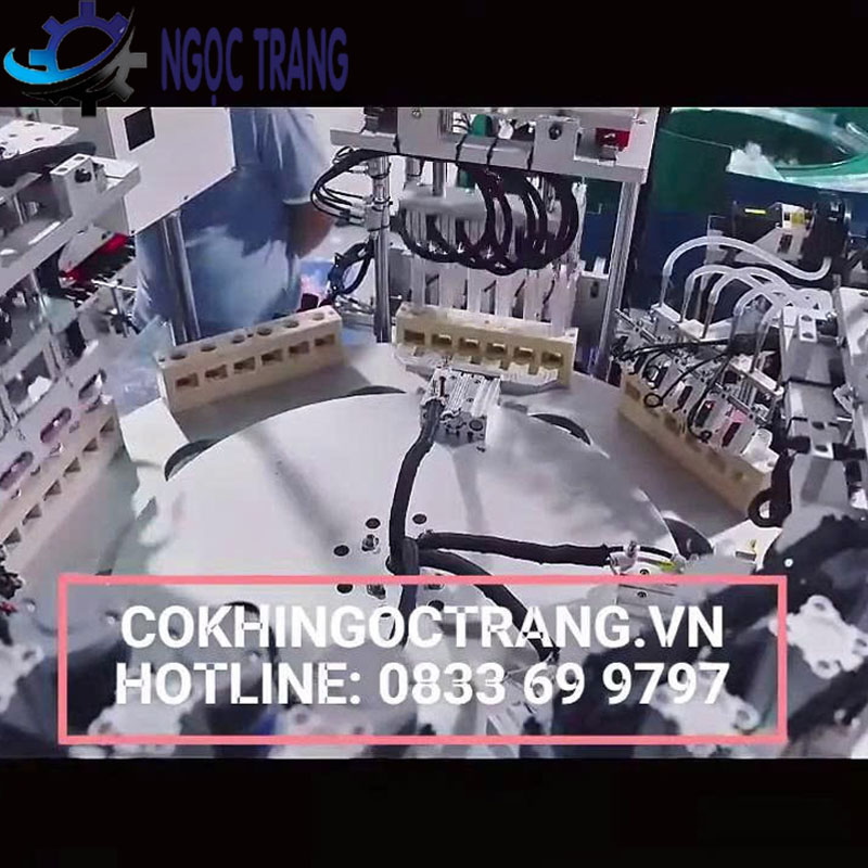 Máy chiết rót tự động