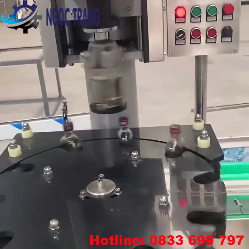 Máy siết nắp nhôm