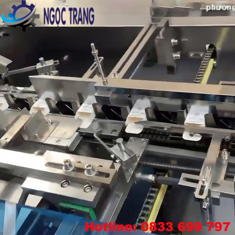 Máy gấp hộp giấy
