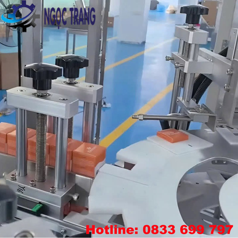 Máy xếp hộp giấy