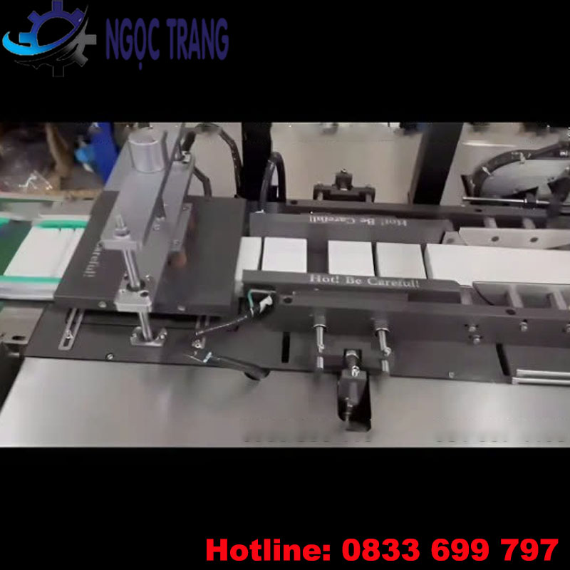 Máy gấp hộp giấy