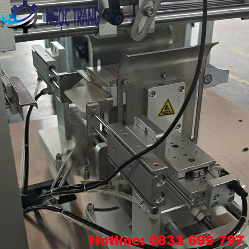 Máy gấp hộp giấy