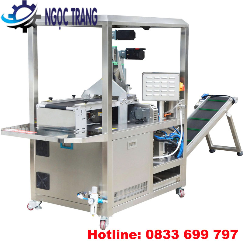 Máy gấp mặt nạ