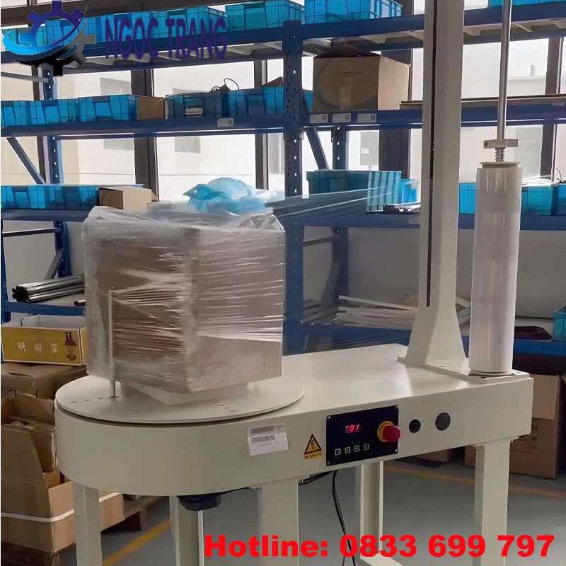 Máy quấn màng PE
