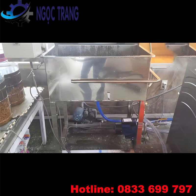 Máy súc rửa chai lọ