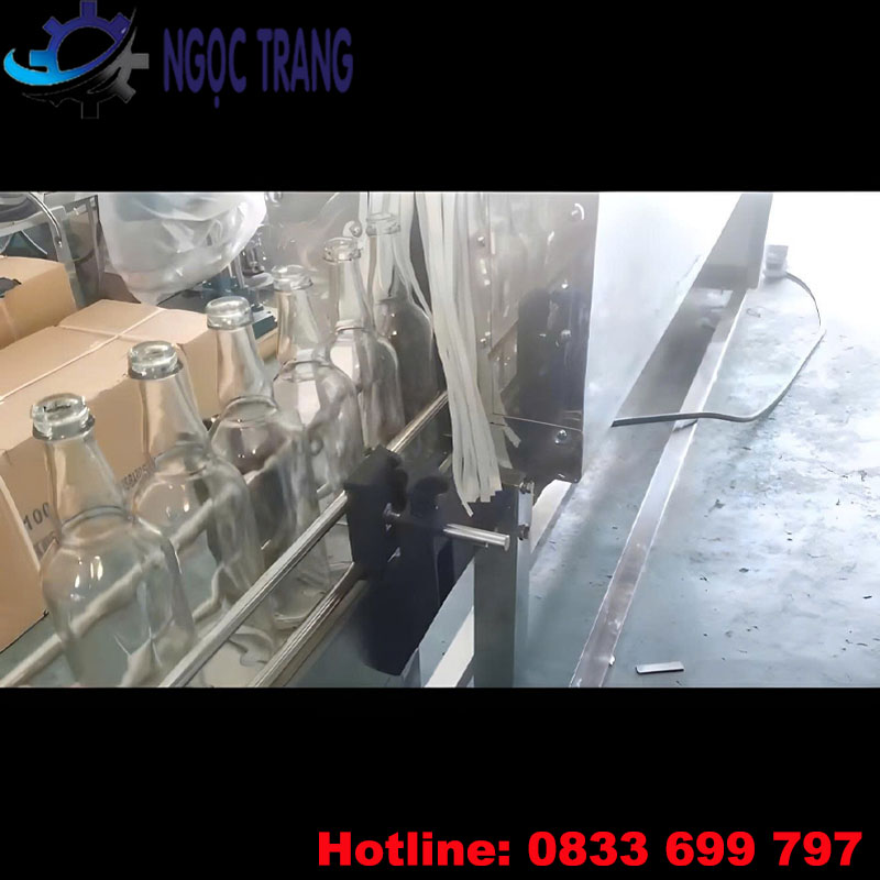 Máy rửa chai thủy tinh