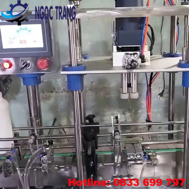 Máy vặn nắp chai tự động