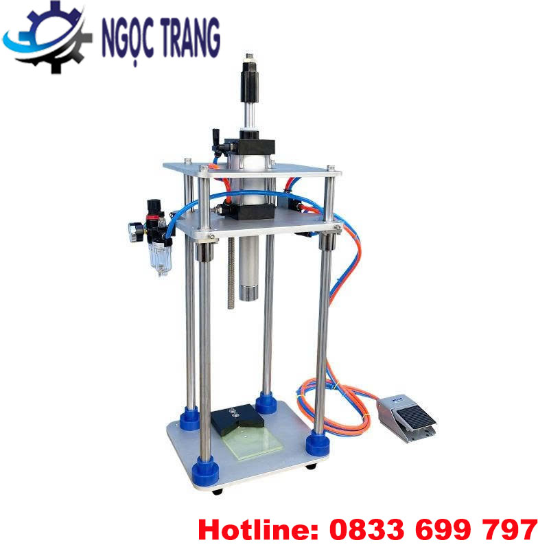 Máy đóng nắp bán tự động
