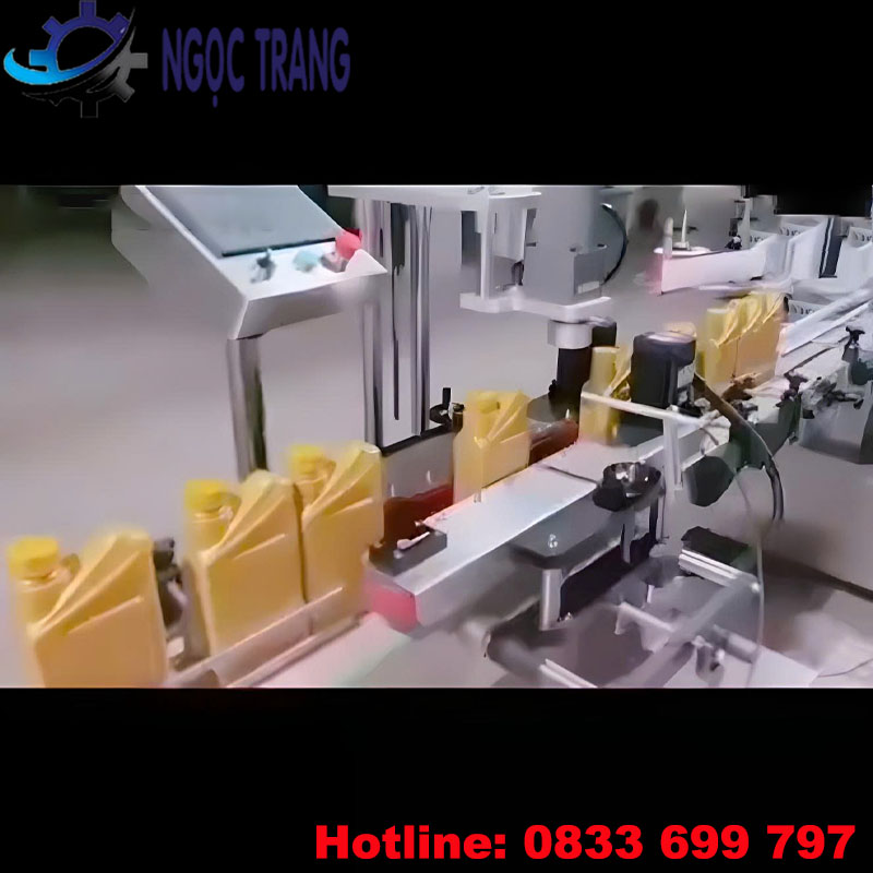 Máy vặn nắp chai dầu nhớt