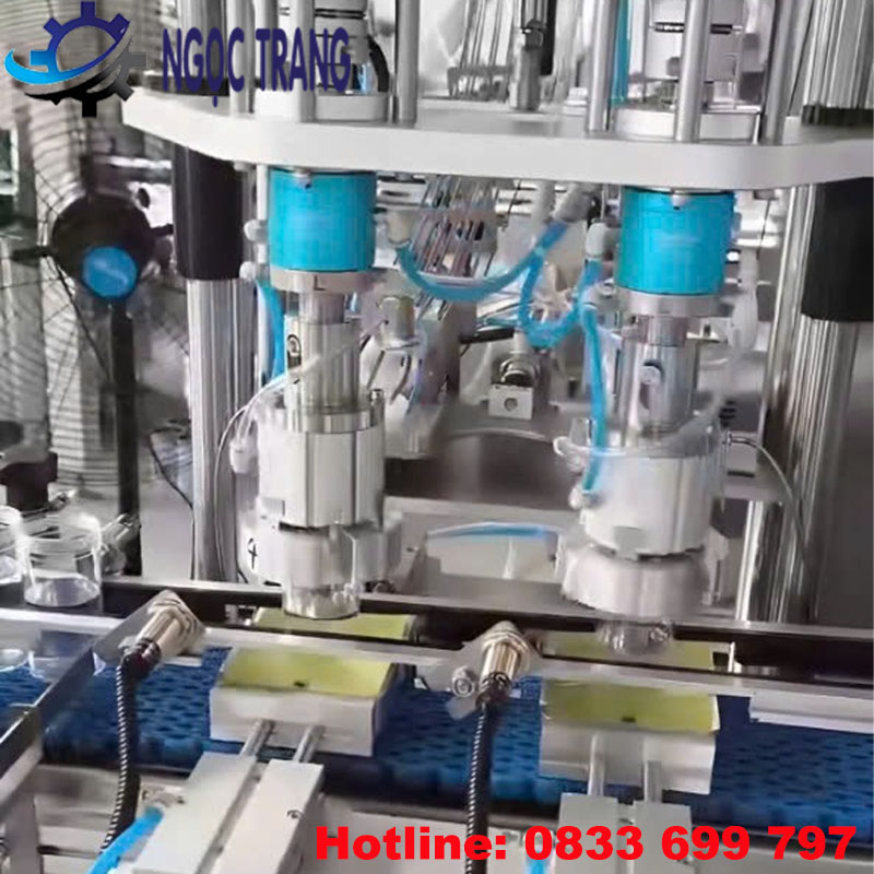 Máy siết nắp chai tự động