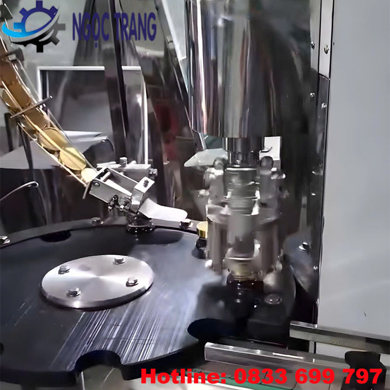 Máy đóng nắp hũ yến